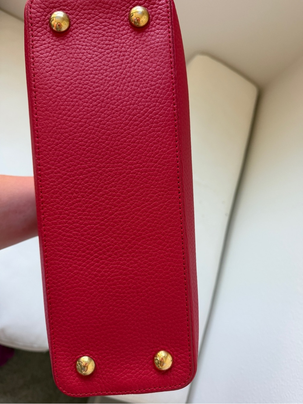 Louis Vuitton Red and Pink Capucines MM - Picture 6 of 6